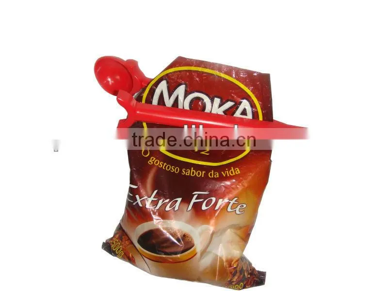 Plastic bag seal clip