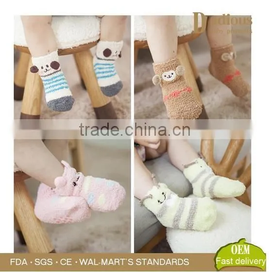 Wholesale Animal Shape 100% cotton soft touch thermal newborn baby socks with box packaging