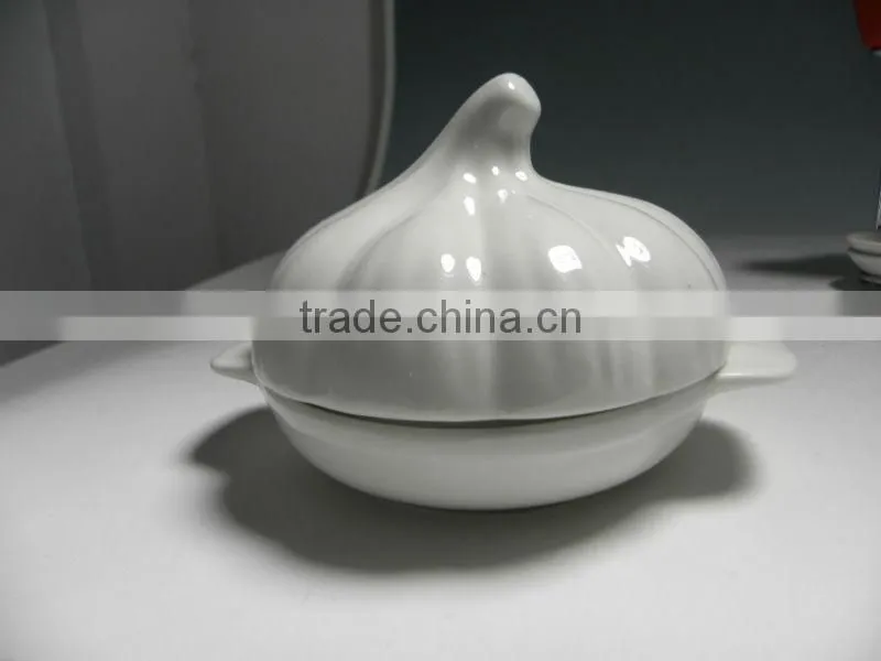 ceramic garlic jar