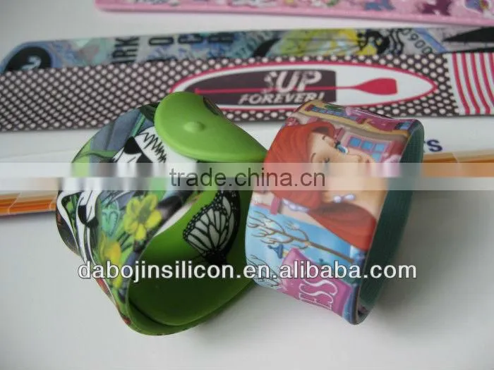 beautiful colorful silicone reflective slap wristband