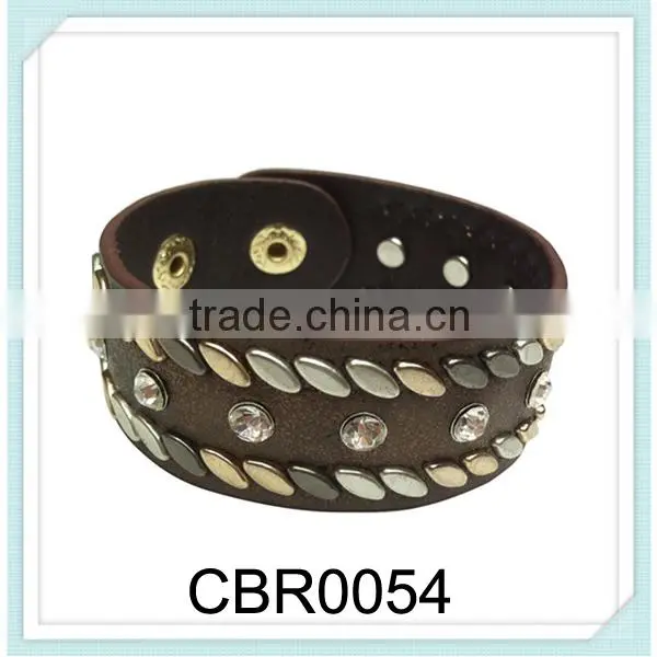 New arrival wide one round one layer hip hop press stud PU leather hand made crystal bracelet with rivets