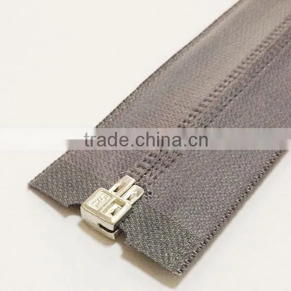 #5 nylon water resistant zipper