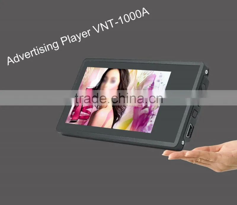 CE Approved Digital Wearable Video Name Tag Vidbadge Advertising Player TFT Screen Lithium Battery Video & Photo Display