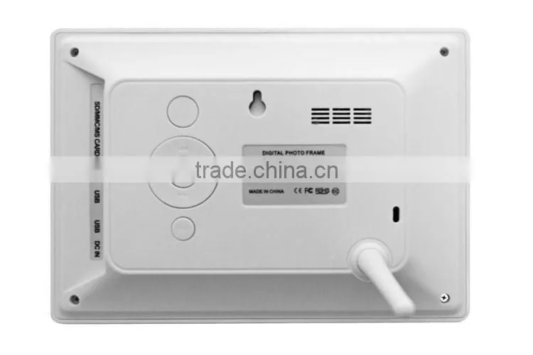 7 Digital photo frame with TFT screen material