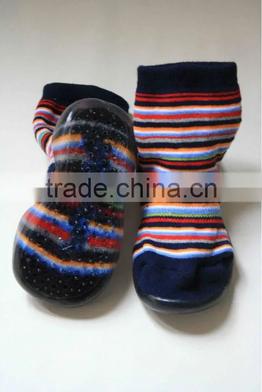 Kids striped waterproof socks with rubber sole