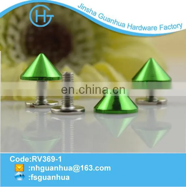 Wholesale fashion design metal pyramid stud button