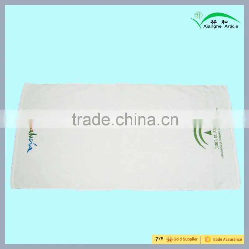 Compressed Triangle Shape Hand Towel with Silk Screen Print Logo