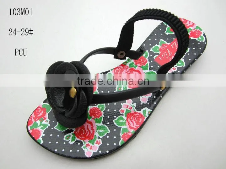 2014 Hot Selling and Fashion PCU Kids Flipflops with Various Colors