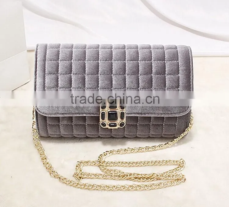 Online shopping Luxury newest designer custom black velvet sling shoulder bags with metal chain
