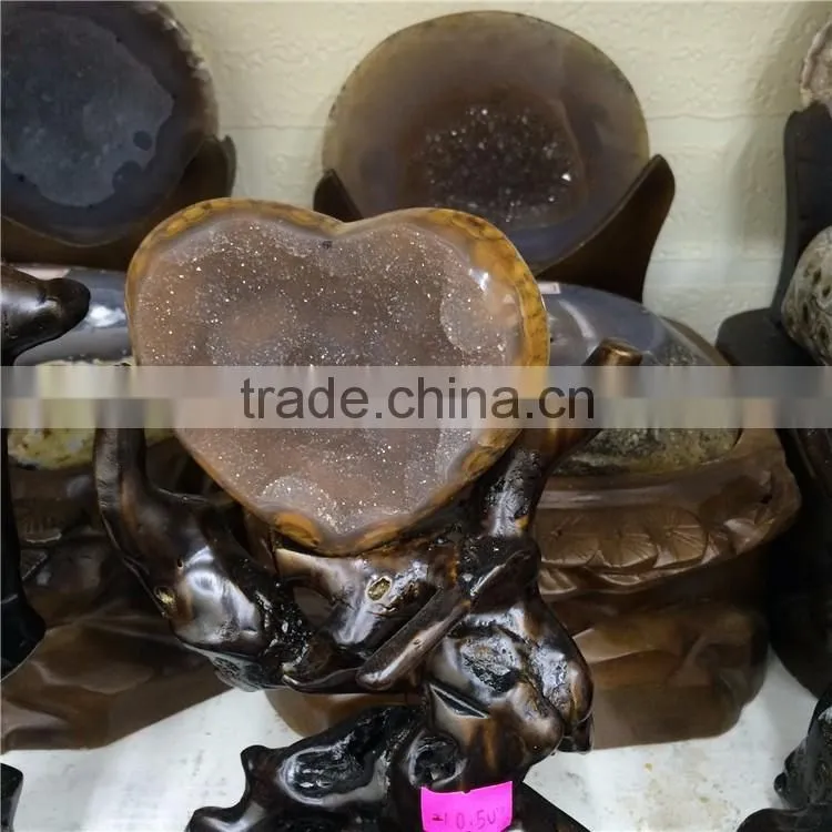 Natural Agate Geode Heart Shaped Stone Crystal Ornaments