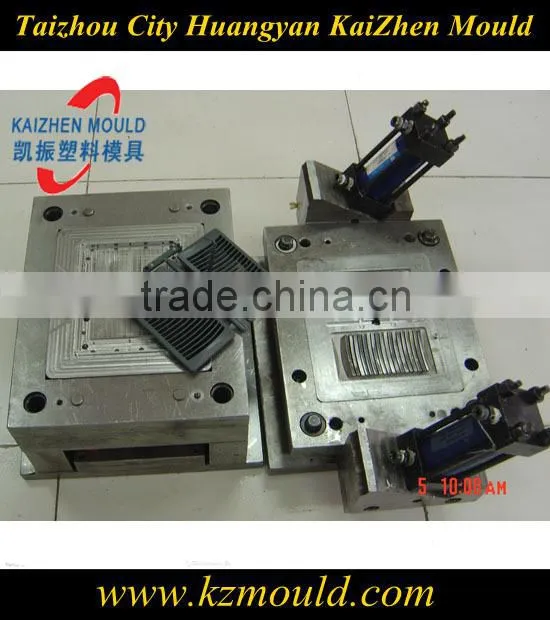 Plastic articles mould
