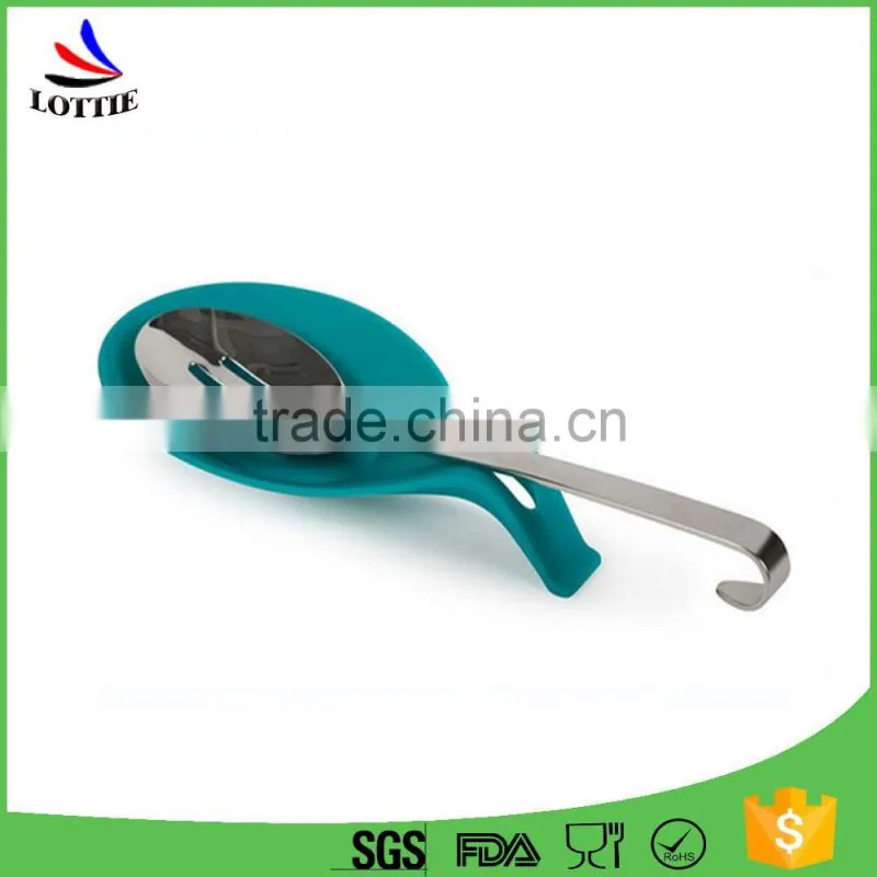 FDA food grade safe Eco-friendly baby silicone spoon with wooden