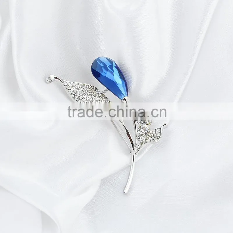 Fashion Cheap Rhinestone Brooch for wedding in bulk beautiful diamond brooch