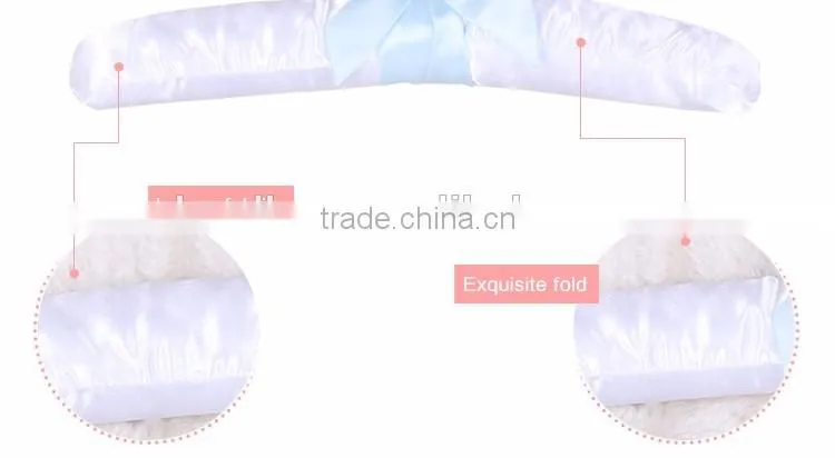 Delicate design ribbon dog clothes hanger bracket wholesale