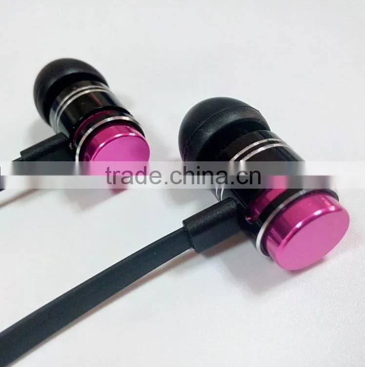 Foshan OEM metal in-Ear silicon earphone with the microphone and speaker