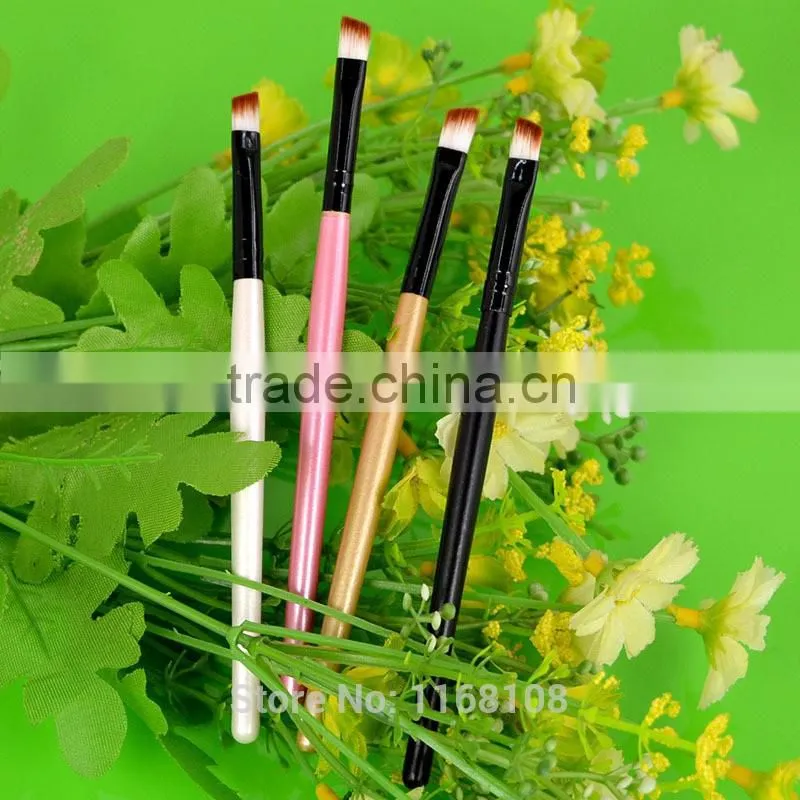 Fashion Eyebrow Eyeshadow Brush Makup Tool