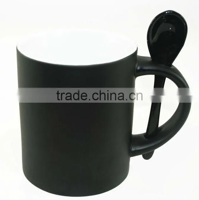 Ceramic color cup with scoop
