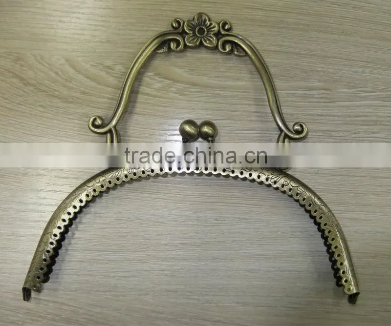 D&D antique metal bag clip locks (44001)
