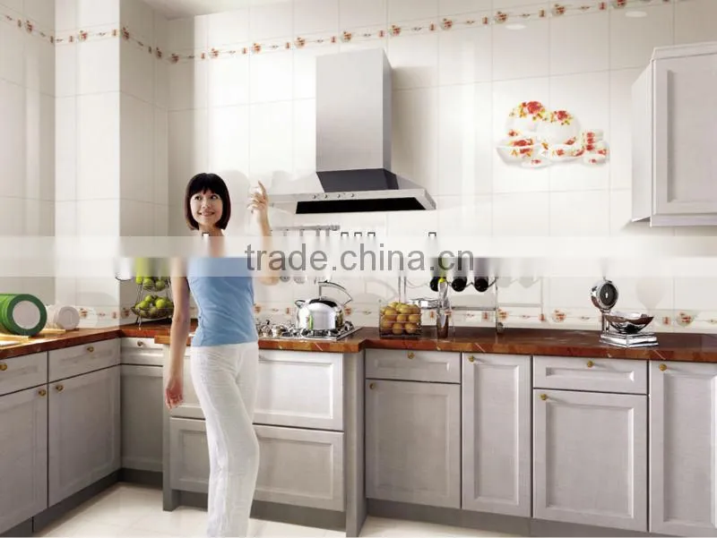 Ceramic border tile