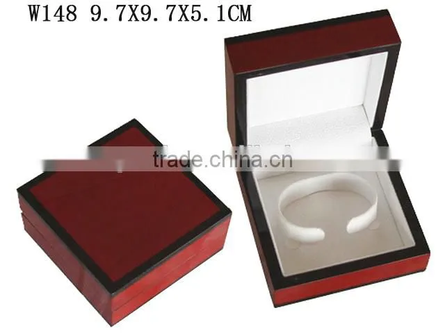 Elegant Glossy Lacquered Wooden Jewelry Ring Pendant Necklace Boxes Manufacturers China W149