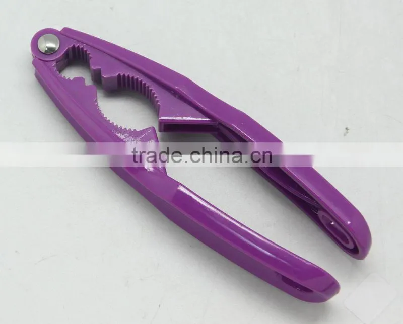 DURABLE COLORFUL PLASTIC PS NUT CRACKER FOR SUPERMARKET