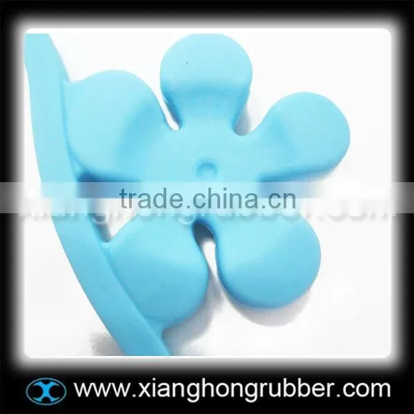 Latest design fashion heart shape silicone placemat and table mat