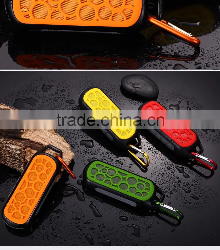 2016 Waterproof portable bluetooth speaker bass