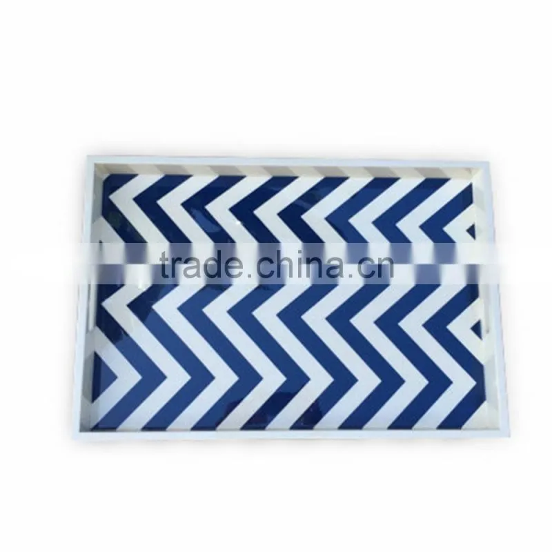 Rectangular lacquered serving tray
