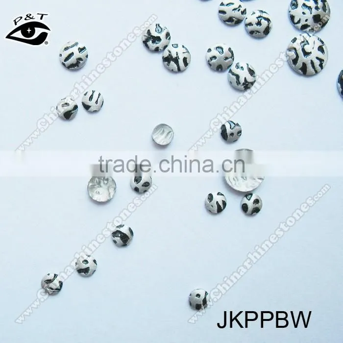 Leopard Nailhead Iron on metal studs with leopard pattrn