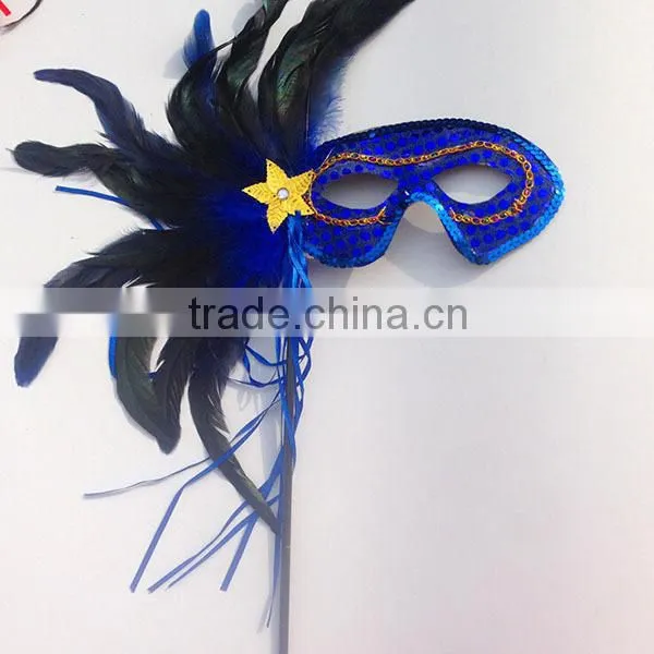 Wholesale masquerade masks with stick fashion peacock feather Christmas venetian party mask with stick for sale 3colors