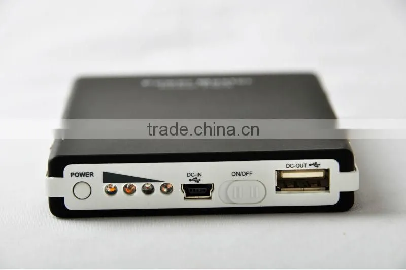 mopoer 9600mAh cell phone charging station