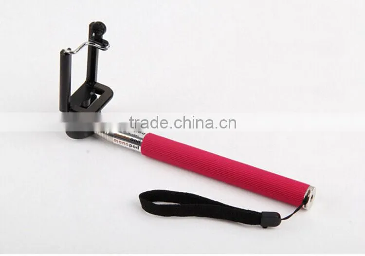 Best selling selfie stick extendable Bluetooth monopod plus Selfie Monopod with shutter remote button no charging