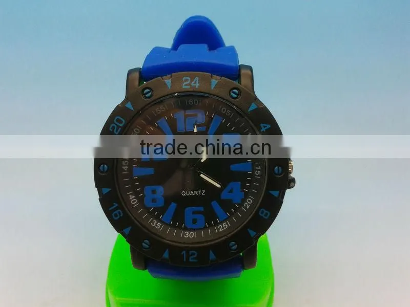 2013 best selling men wrist promotional watches with your own logo
