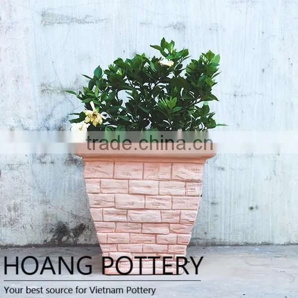 Vietnamese Wholesale High Quality Terracotta Flower Pot / Planter