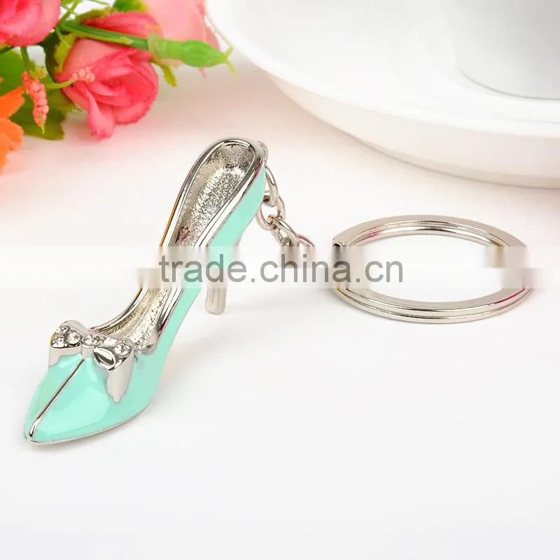 Wholesale mini cap keychain, high-heeled shoes keychain, fashion alloy cap keychain as gift