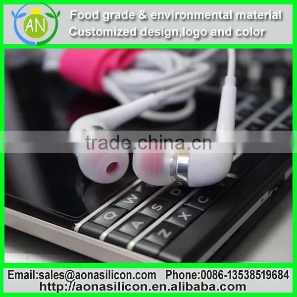 Food grade silicone material in ear headphone round case for mobile,MP3