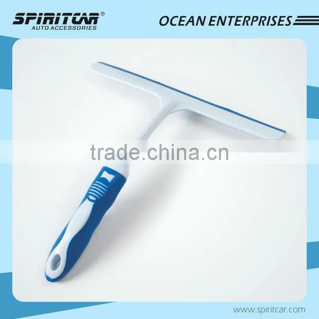 Folding snow shovel with cartbon steel