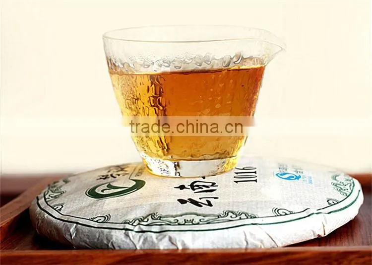 Handmade Raw puerh black tea Strengthen immunity Puer cake