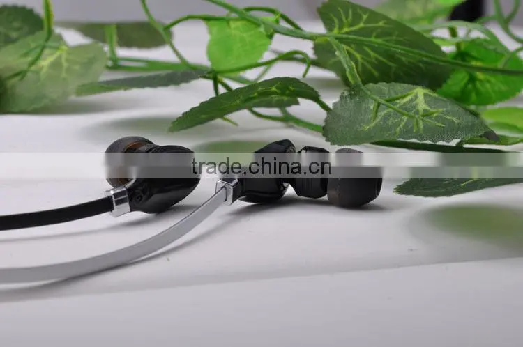 Custom Bulk and Cheap Earphones