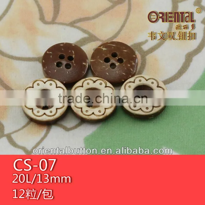 The top fahsion natural coconut 2-holes button