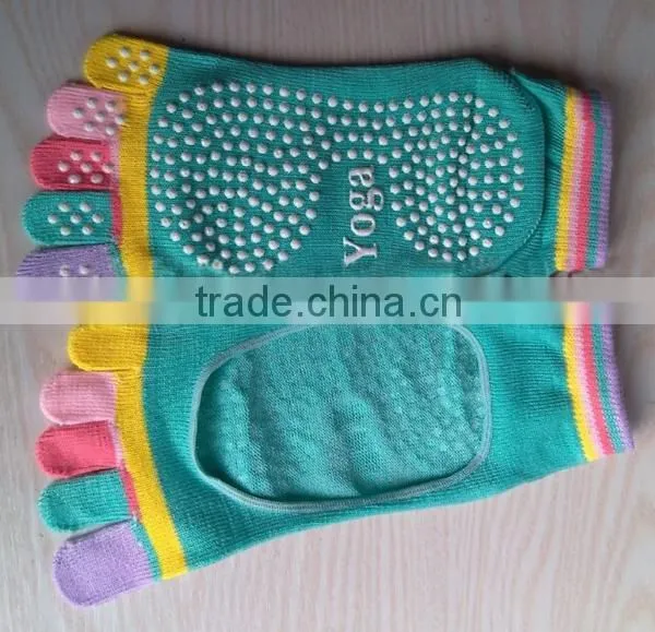 Eco-friendly Colorful Non Slip Custom Yoga Toe Socks Soft Breathable Yoga Socks