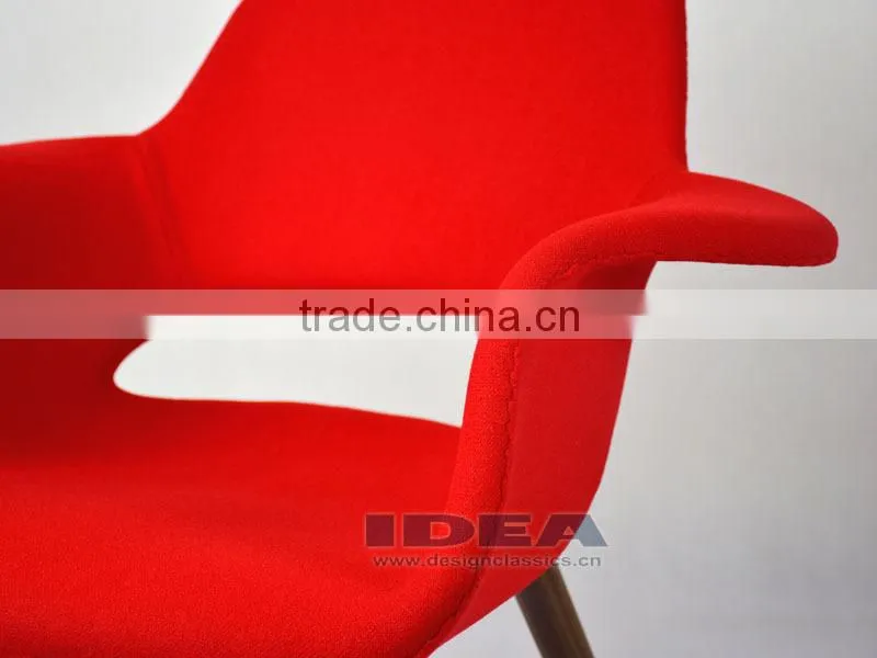 Replica Eero Saarinen Organic Chair - Red Fabric