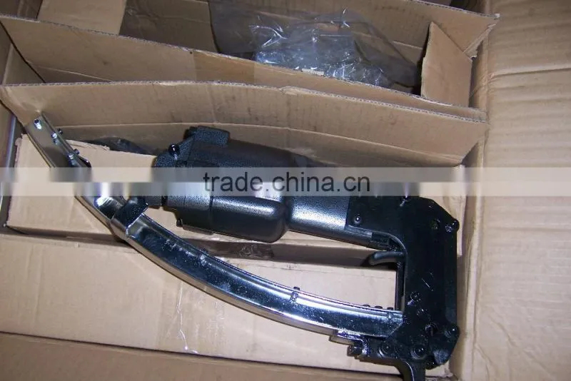 M66 Mattress Pneumatic Clinching Clip gun