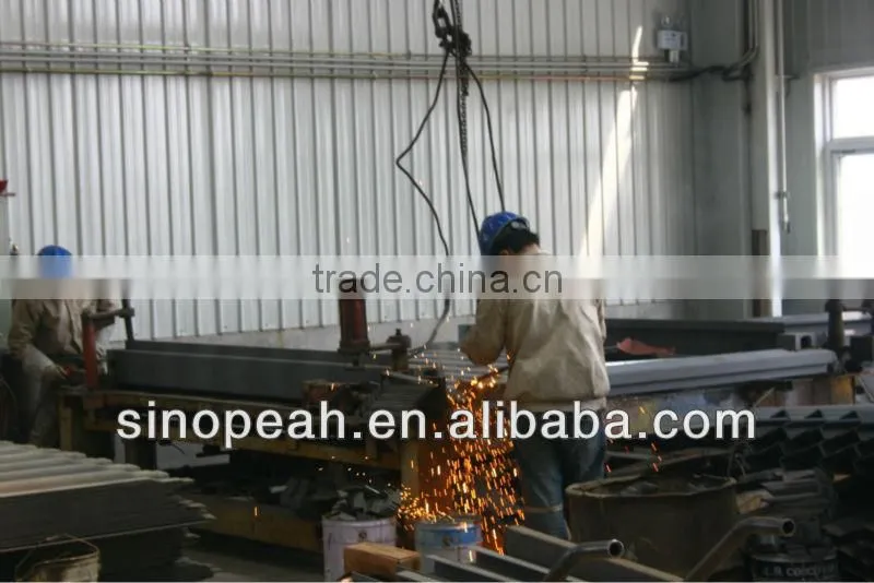 special container and containerized equipment