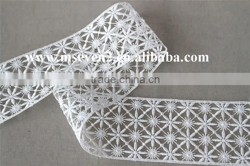new decoration embroidery lace designs lace in 5cm in white 100% polyester flower pattern embroidery lace trim
