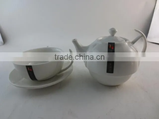 White cheap ceramic/porcelain tea pot set with special handle
