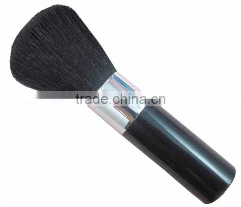Fashionable Retractable Powder Brush