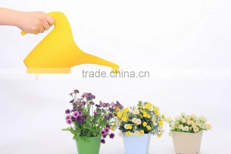 1.8L Garden Tools PP Material Plastic Water Can