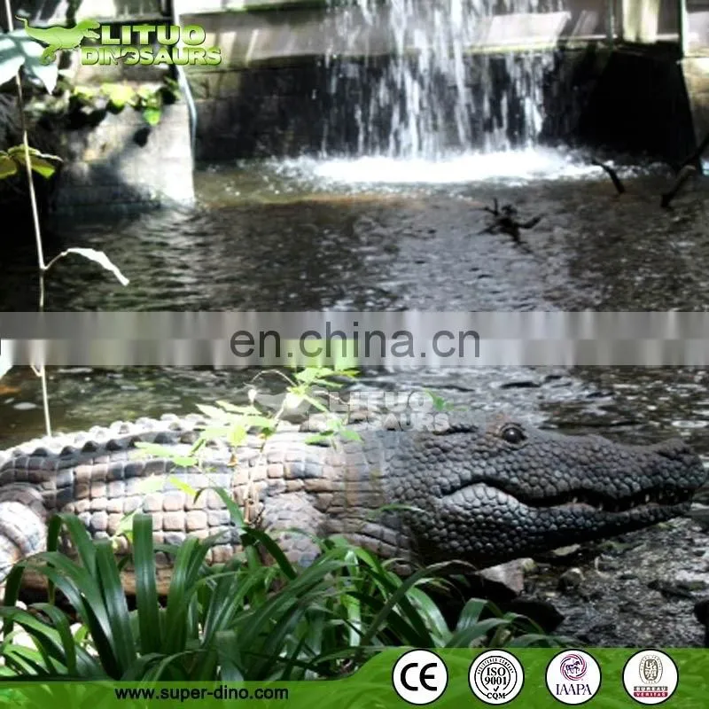 Animatronic Crocodile Moving Animals in Jungle Park