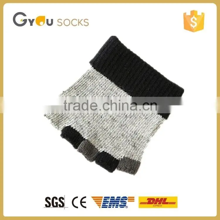 Custom Wholesale men's Anti-slip Sole Half Toe Non Slip Socks,Five Toe Socks